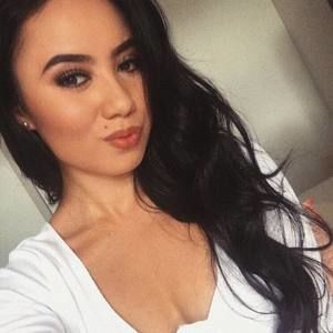 Meet your Posher, Angélique